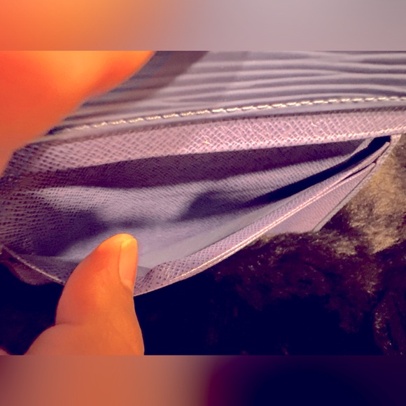 Louis Vuitton Tresor Wallet - Picture 16 of 17